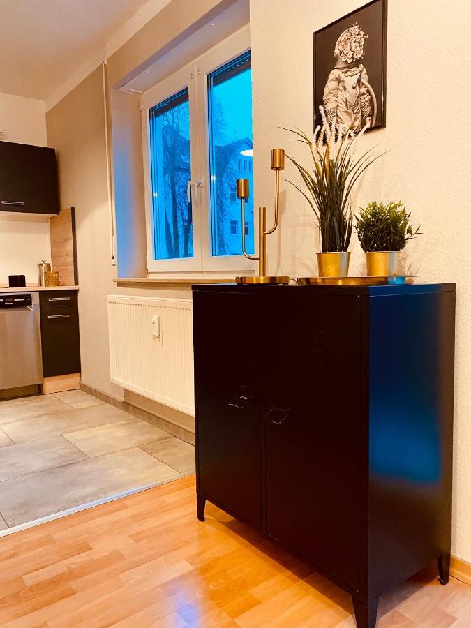 Saniertes Studio - Elisa - Mit Balkon, Wlan, Smart-Tv & Kueche In City-Naehe Erfurt Esterno foto